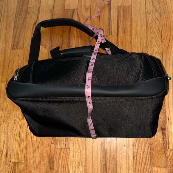 Samsonite Softside Luggage/Suitcase/Carryon/Travel Tote/Overnighter/Weekend Bag - Picture 8 of 13